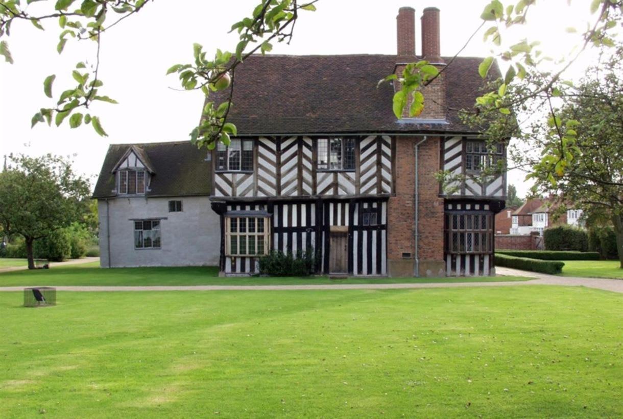 Luxury 2 Bed Apt - 15 Mins To Solihull Centre Apartment